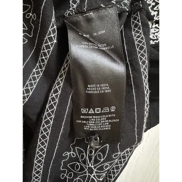Anthropologie Akemi Kin Adelina Top Black Floral Embroider Peasant Sz 6 Boho - Picture 9 of 10